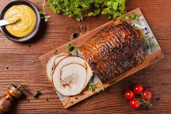 Jakie przyprawy do boczku rolowanego, by uzyskać wyjątkowy smak?