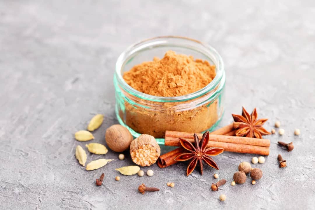 Czy przyprawa korzenna to to samo co przyprawa do piernika? Różnice!